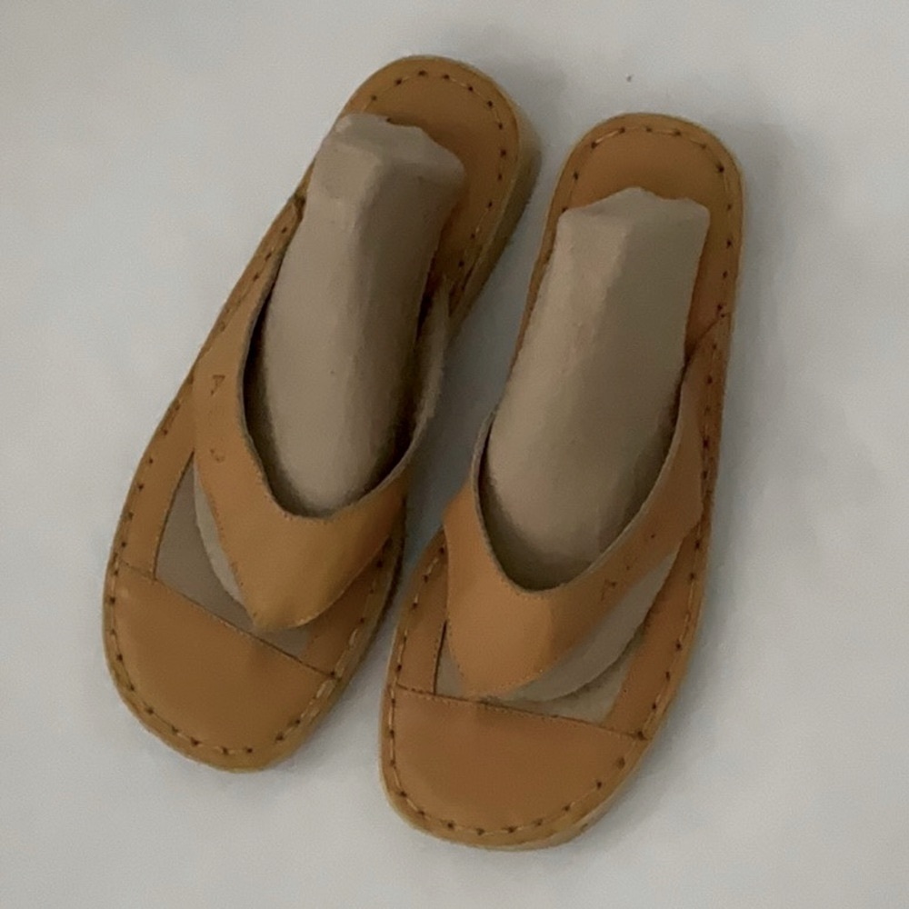 American Eagle Leather Thong Sandals Tan Mustard Yellow Women’s Size 10